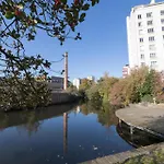 Au Vert Sur Parc Saint-Cyr